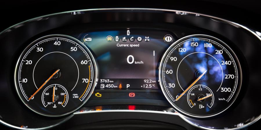 Панель приборов Bentley Bentayga 2016 года  (AU) (фото 27 из 30)